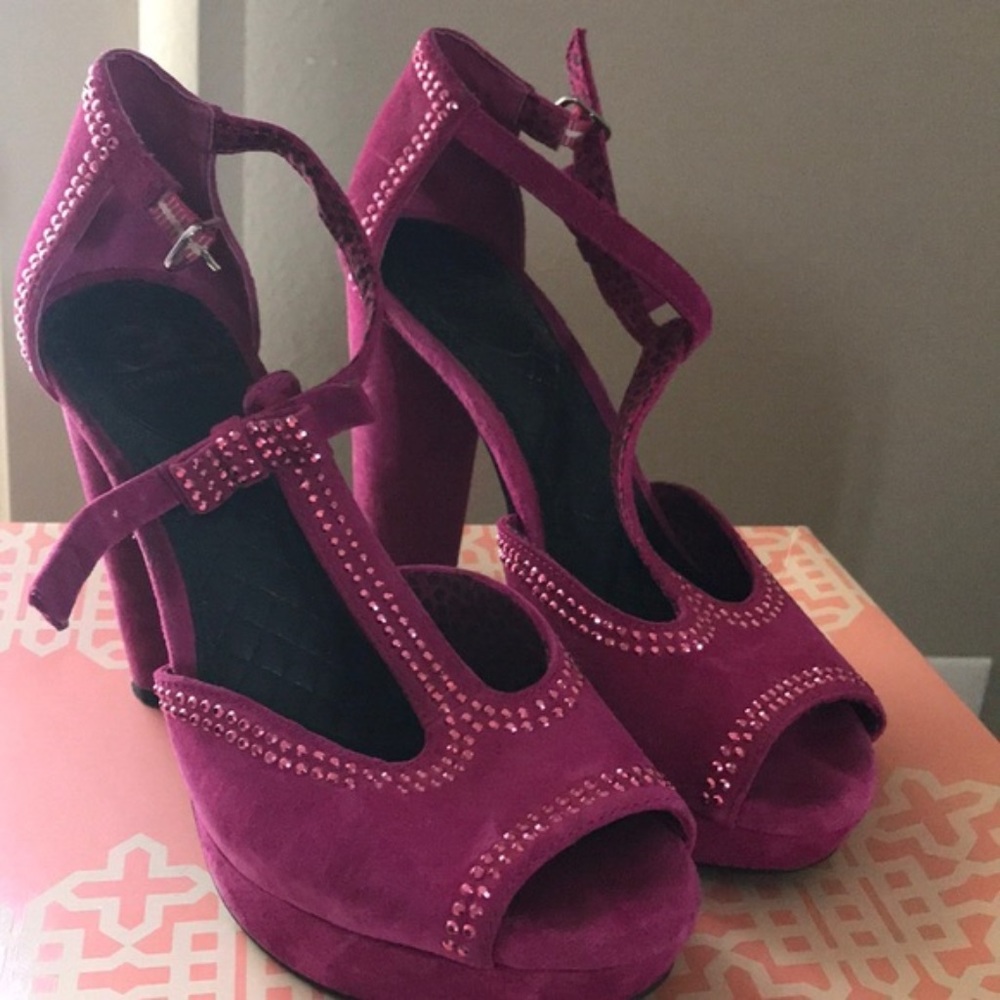 Gianni Bini Peep Toe Fuschia/Hot Pink Heels 6.5